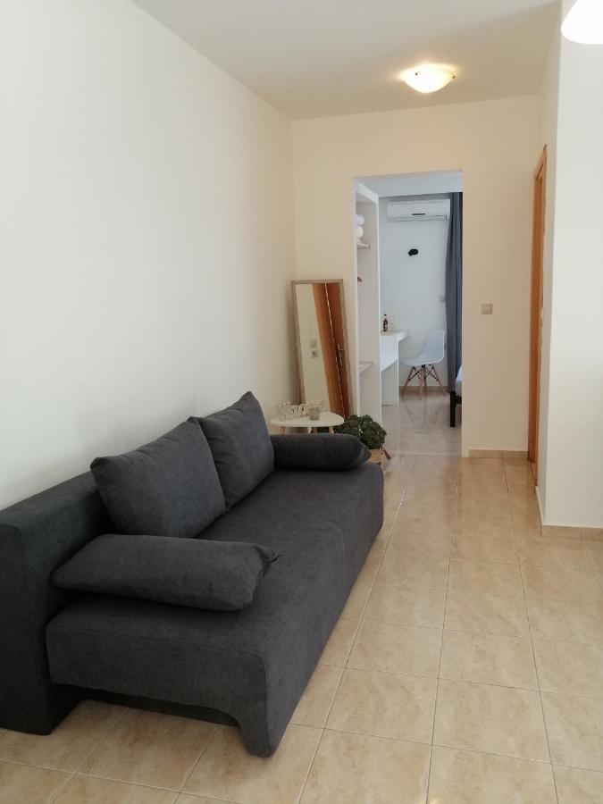 Oasis Apartments Livadia  Exterior foto